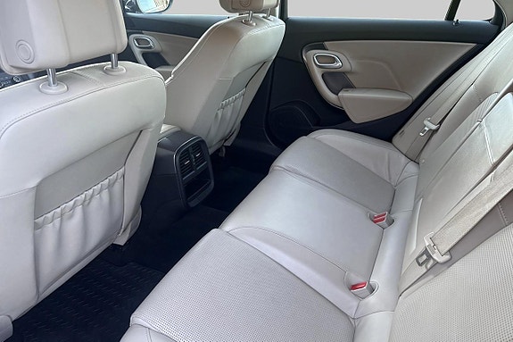 Saab 9-5 5 of 5