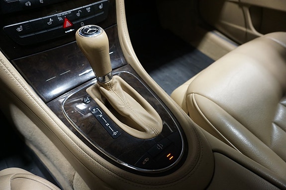 Mercedes-Benz CLS350 14 of 21