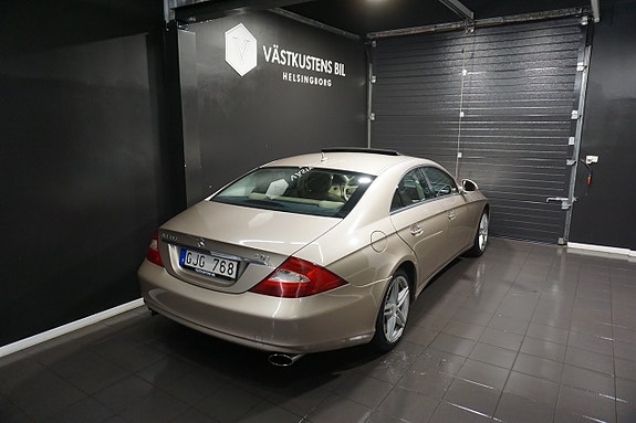 Mercedes-Benz CLS350 8 of 21