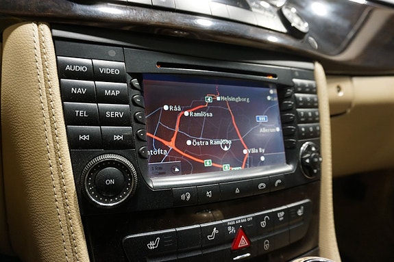 Mercedes-Benz CLS350 16 of 21