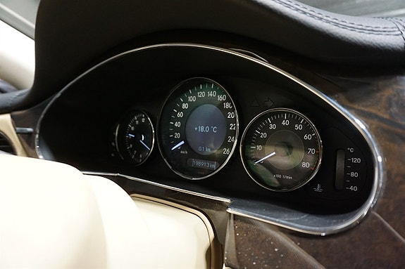 Mercedes-Benz CLS350 19 of 21