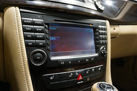 Mercedes-Benz CLS350 15 of 21