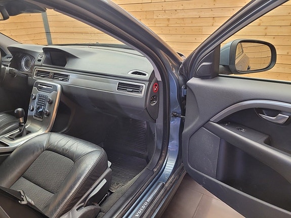 Volvo V70 19 of 22