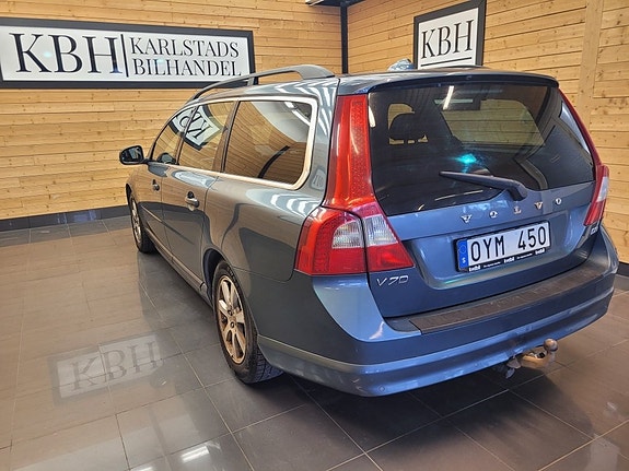 Volvo V70 4 of 5