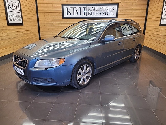 Volvo V70 2 of 5