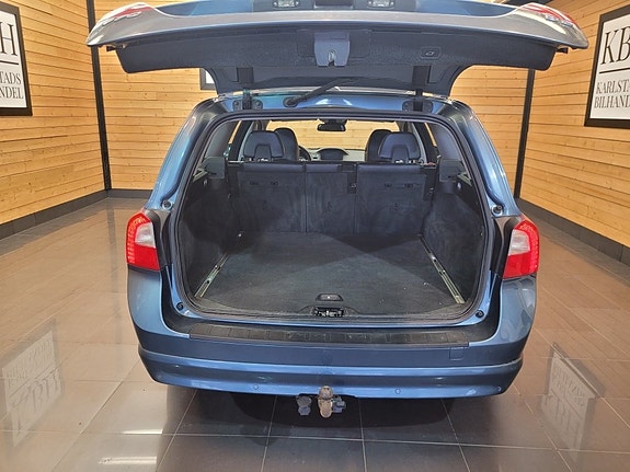 Volvo V70 10 of 22