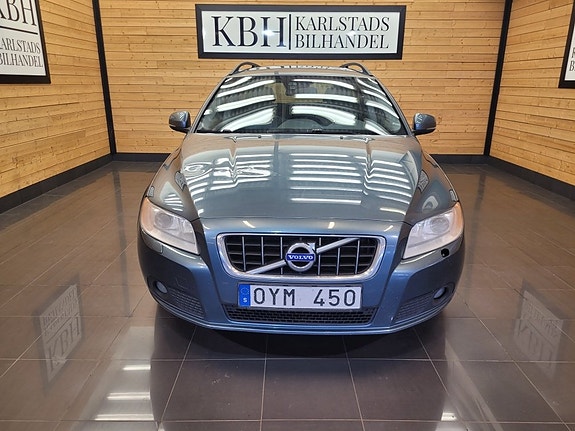 Volvo V70 9 of 22