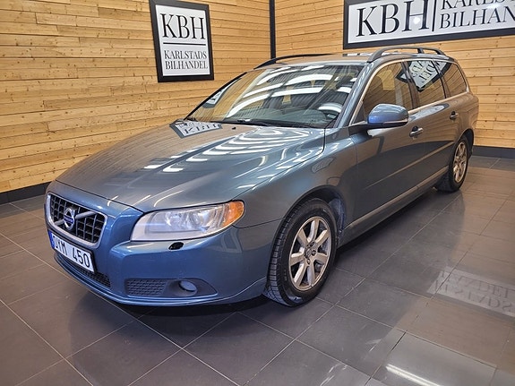 Volvo V70 3 of 5