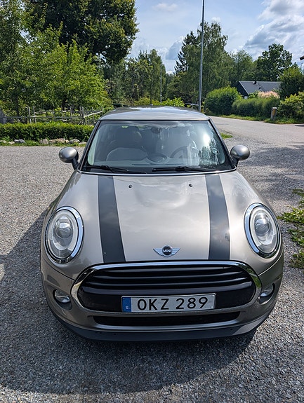 MINI Cooper 3 of 5