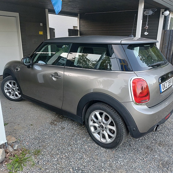 MINI Cooper 7 of 18