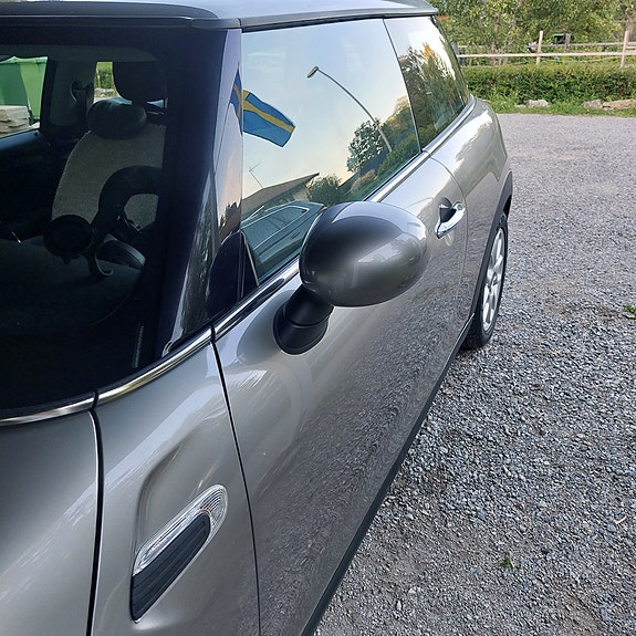 MINI Cooper 6 of 18
