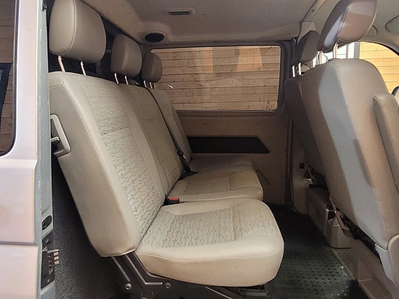 Volkswagen Transporter 16 of 17