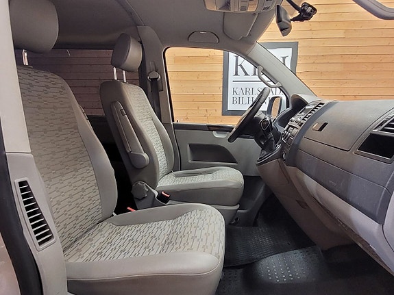 Volkswagen Transporter 14 of 17