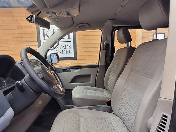 Volkswagen Transporter 12 of 17