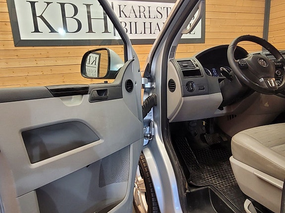 Volkswagen Transporter 11 of 17