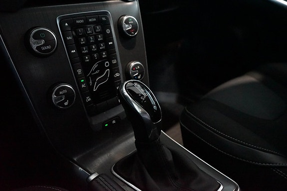 Volvo V40 14 of 24