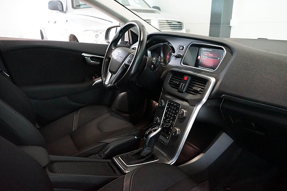 Volvo V40 23 of 24