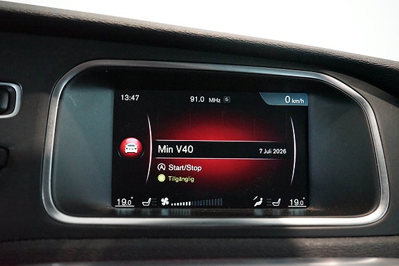 Volvo V40 12 of 24