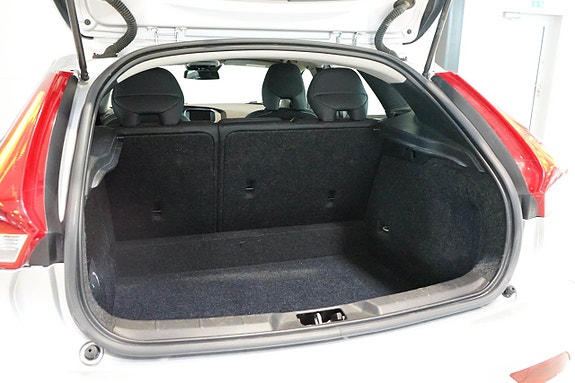 Volvo V40 7 of 24
