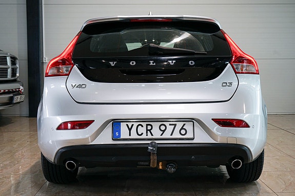 Volvo V40 5 of 24