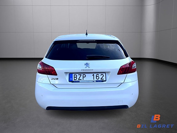 Peugeot 308 3 of 5