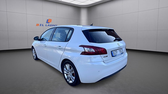 Peugeot 308 2 of 5