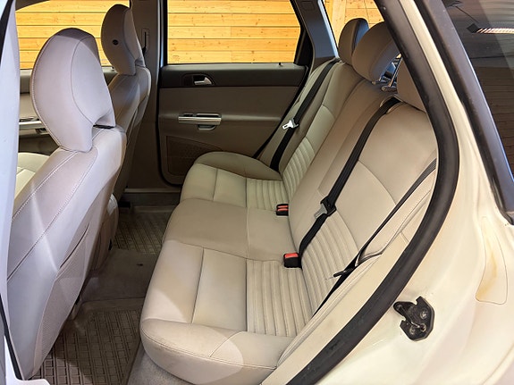 Volvo V50 12 of 19