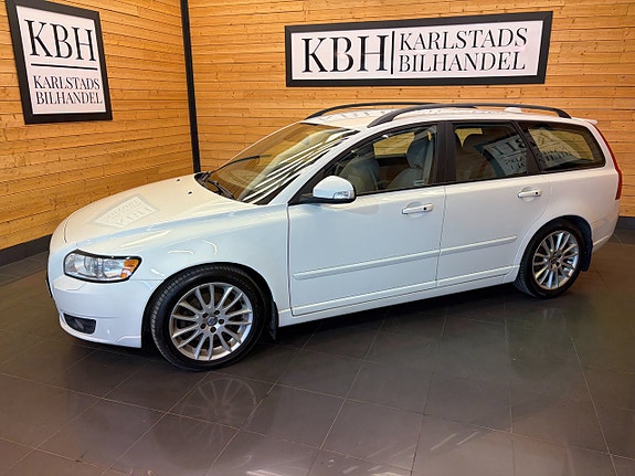 Volvo V50 3 of 19