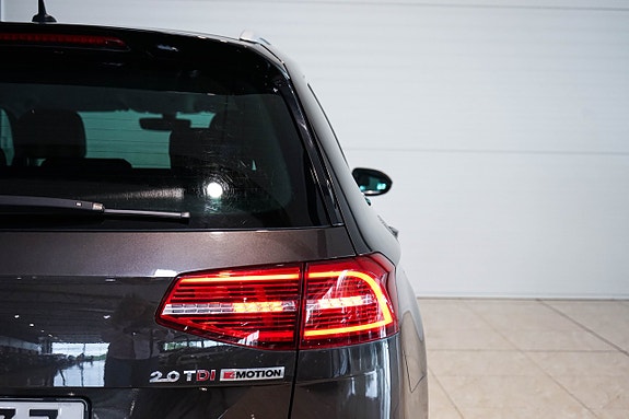 Volkswagen Passat 7 of 30