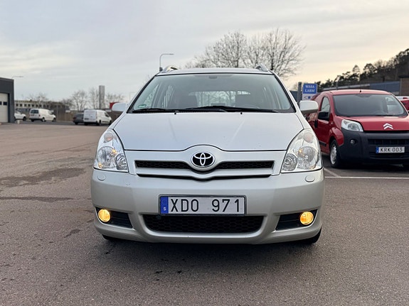 Toyota Corolla Verso 7 of 26