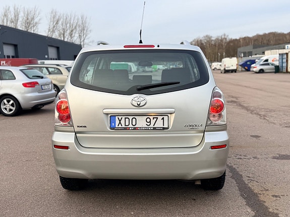 Toyota Corolla Verso 8 of 26