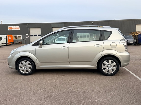 Toyota Corolla Verso 6 of 26