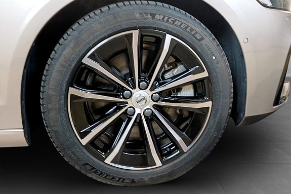 Volvo V60 10 of 13