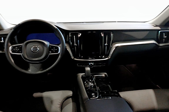 Volvo V60 4 of 5