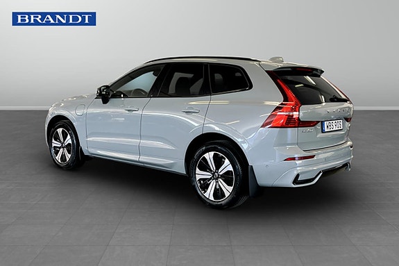 Volvo XC60 2 of 5