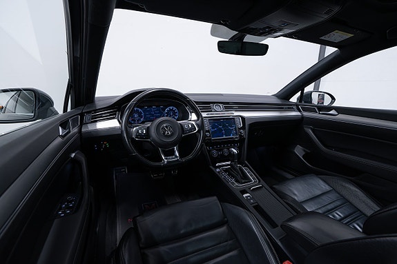 Volkswagen Passat 15 of 25