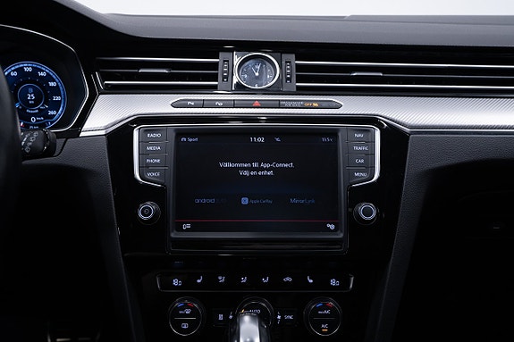Volkswagen Passat 24 of 25