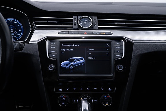 Volkswagen Passat 25 of 25