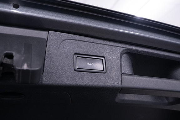Volkswagen Passat 7 of 25