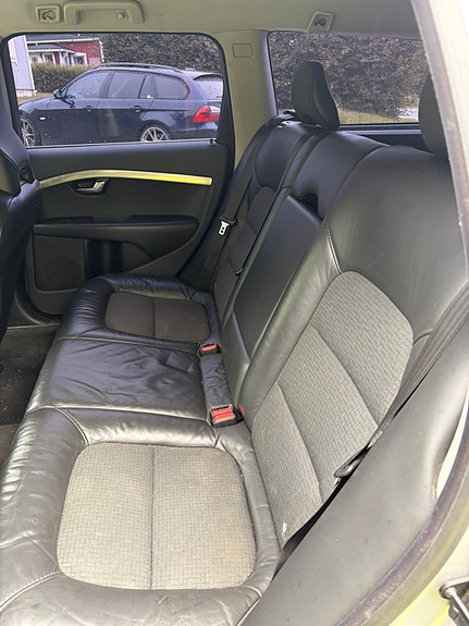 Volvo V70 9 of 10