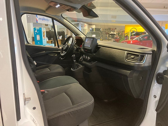 Nissan Primastar 9 of 16