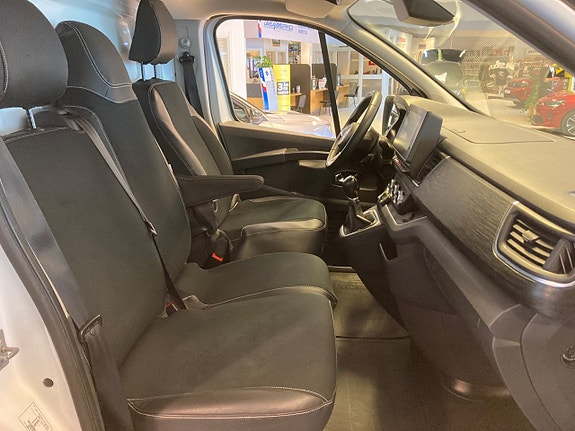 Nissan Primastar 2 of 5