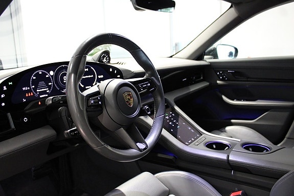 Porsche Taycan 4 10 of 23