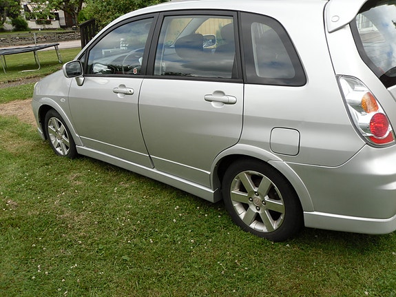 Suzuki Liana 3 of 5