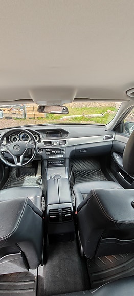 Mercedes-Benz E250 9 of 9