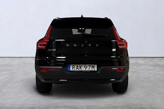 Volvo XC40 5 of 5