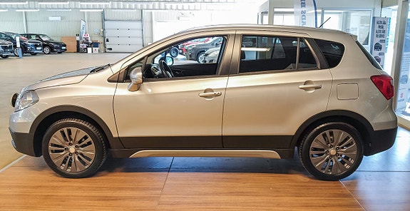 Suzuki S-Cross 2 of 5