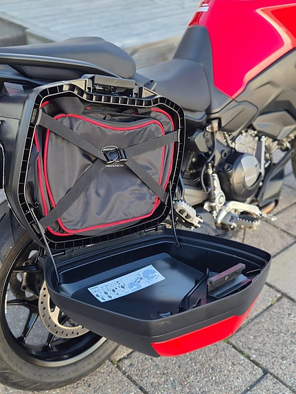 Ducati Multistrada V2S *UTRUSTAD OCH LÅGMILAD* 9 of 9