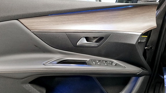 Peugeot 3008 11 of 12