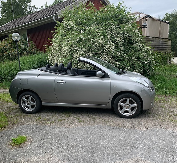 Nissan Micra C+C 2 of 5
